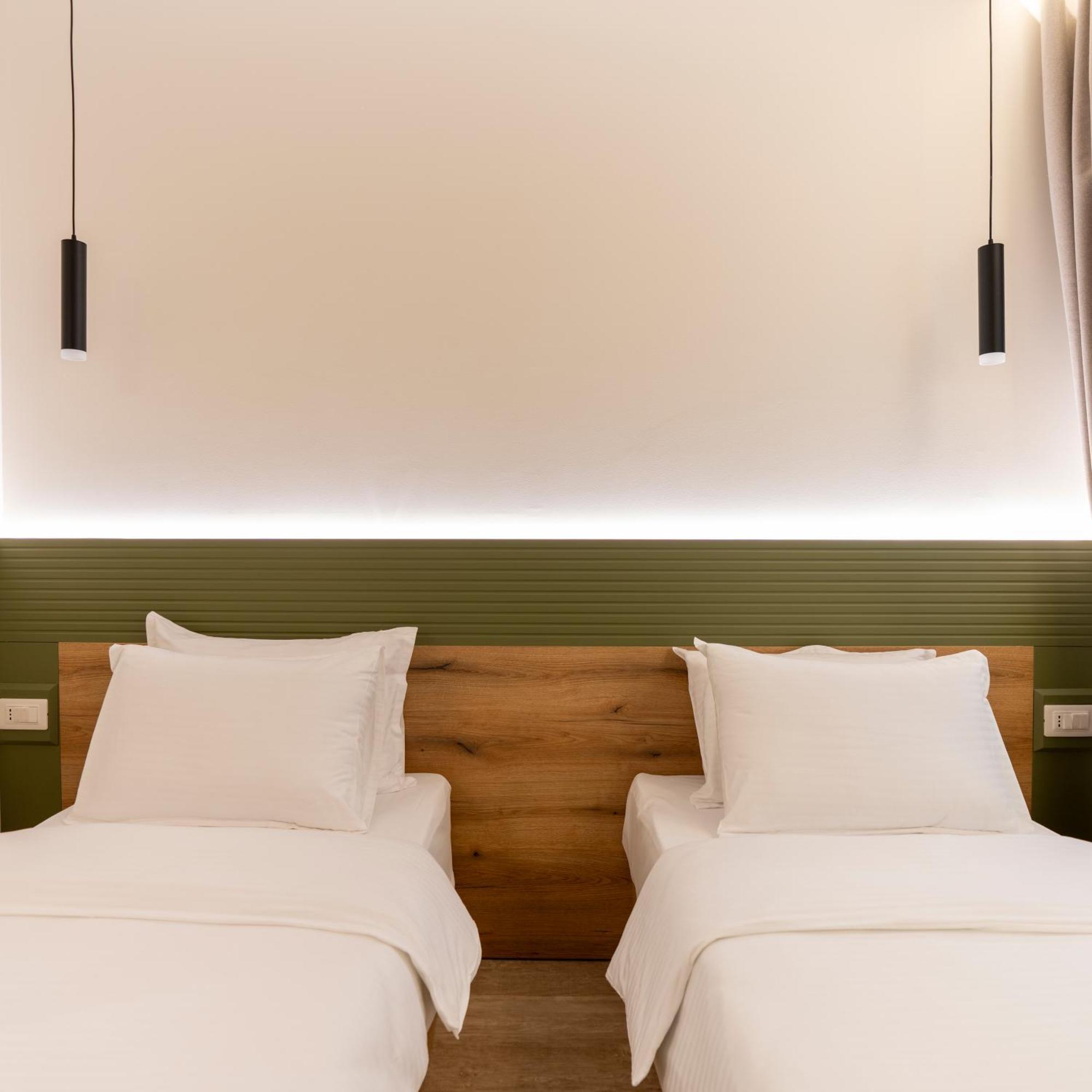 Star Hill Hotel Pristina Esterno foto