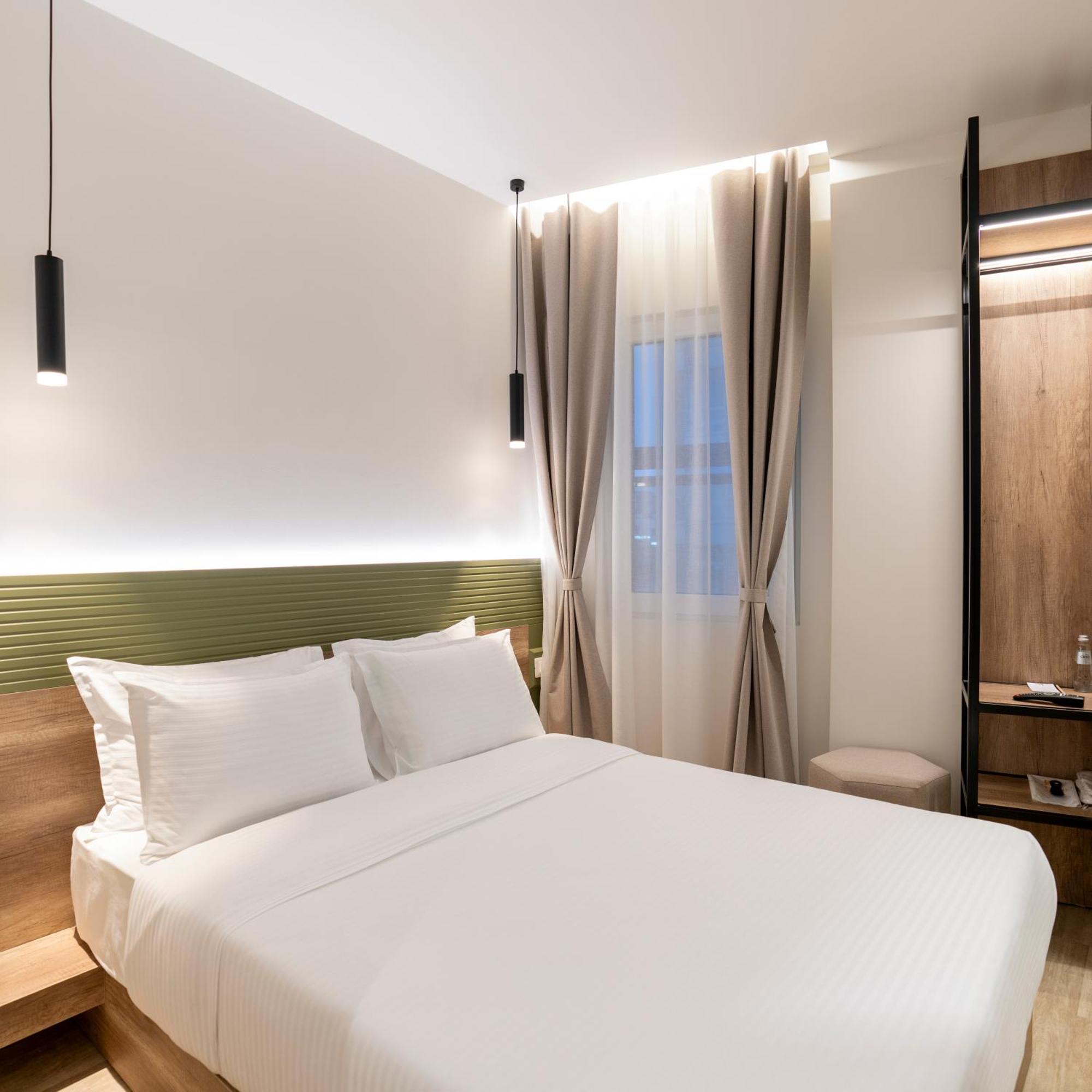 Star Hill Hotel Pristina Esterno foto