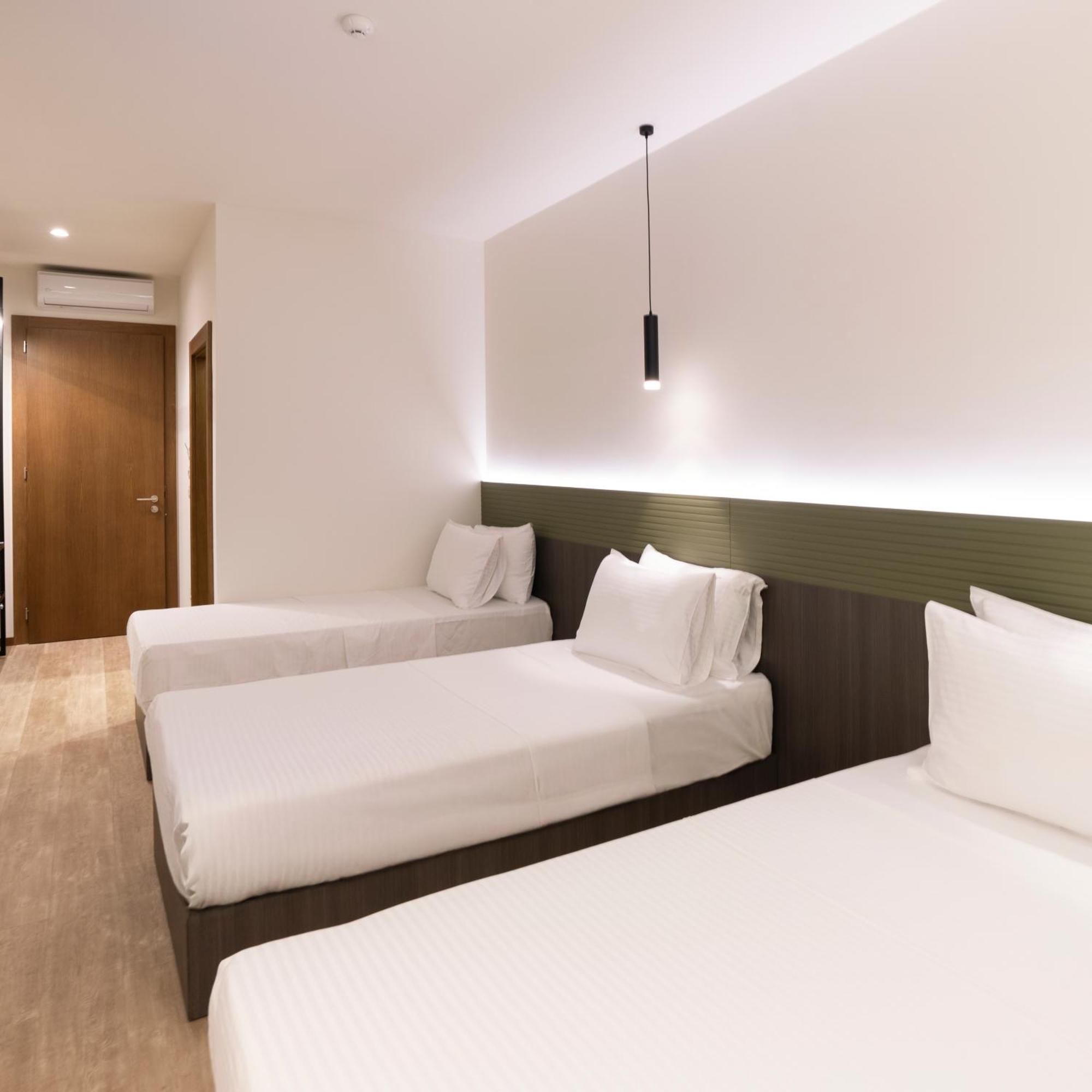 Star Hill Hotel Pristina Esterno foto