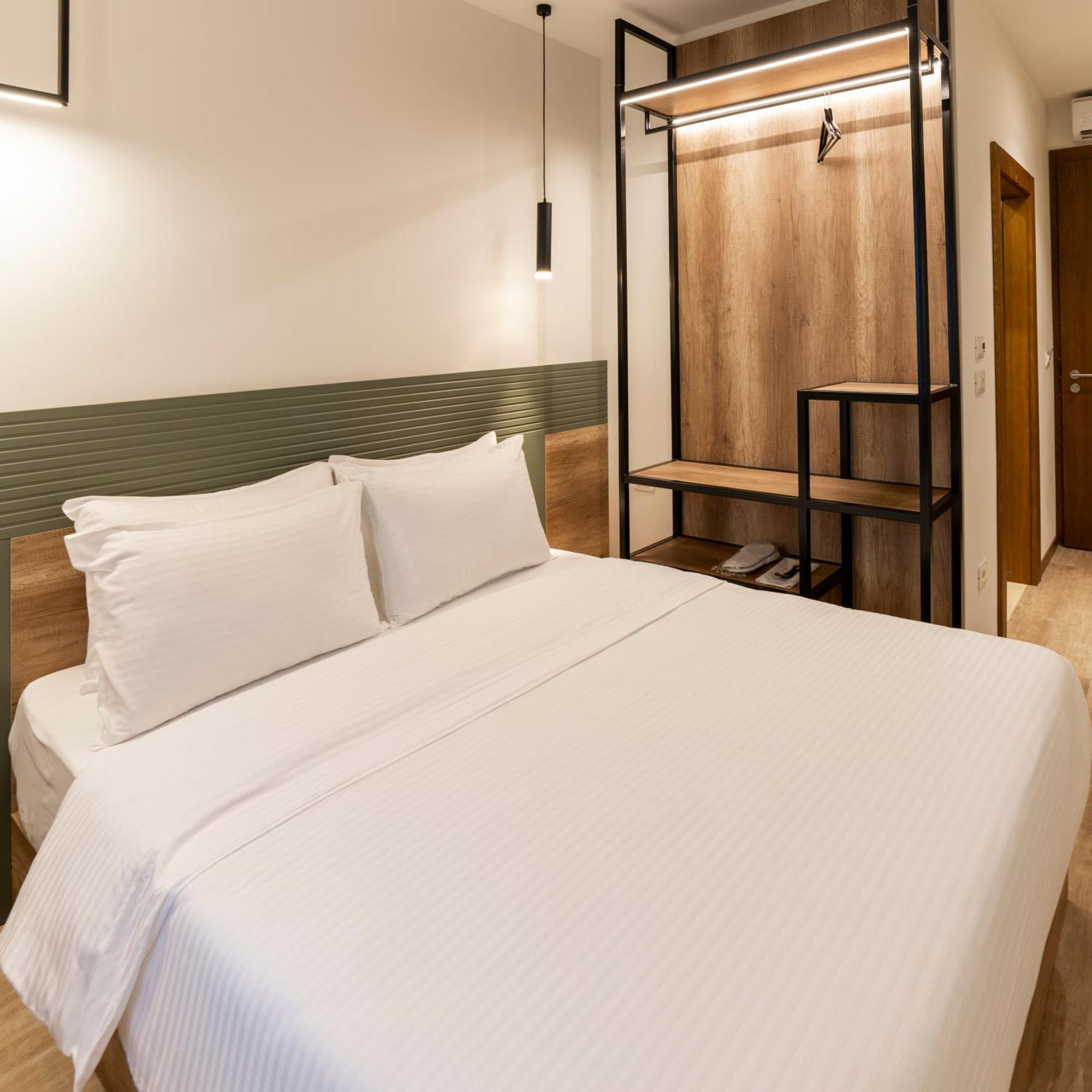 Star Hill Hotel Pristina Esterno foto