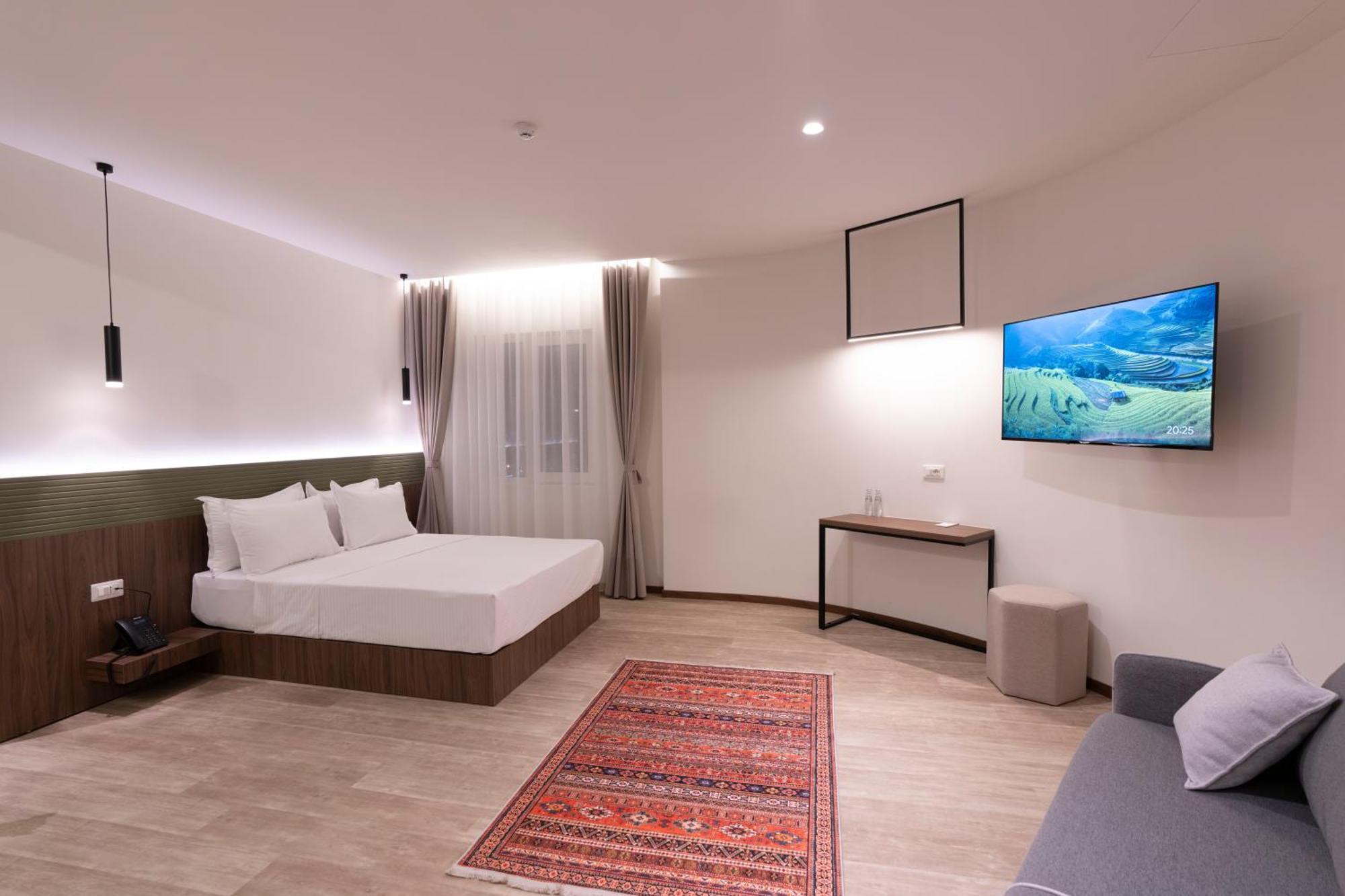 Star Hill Hotel Pristina Esterno foto
